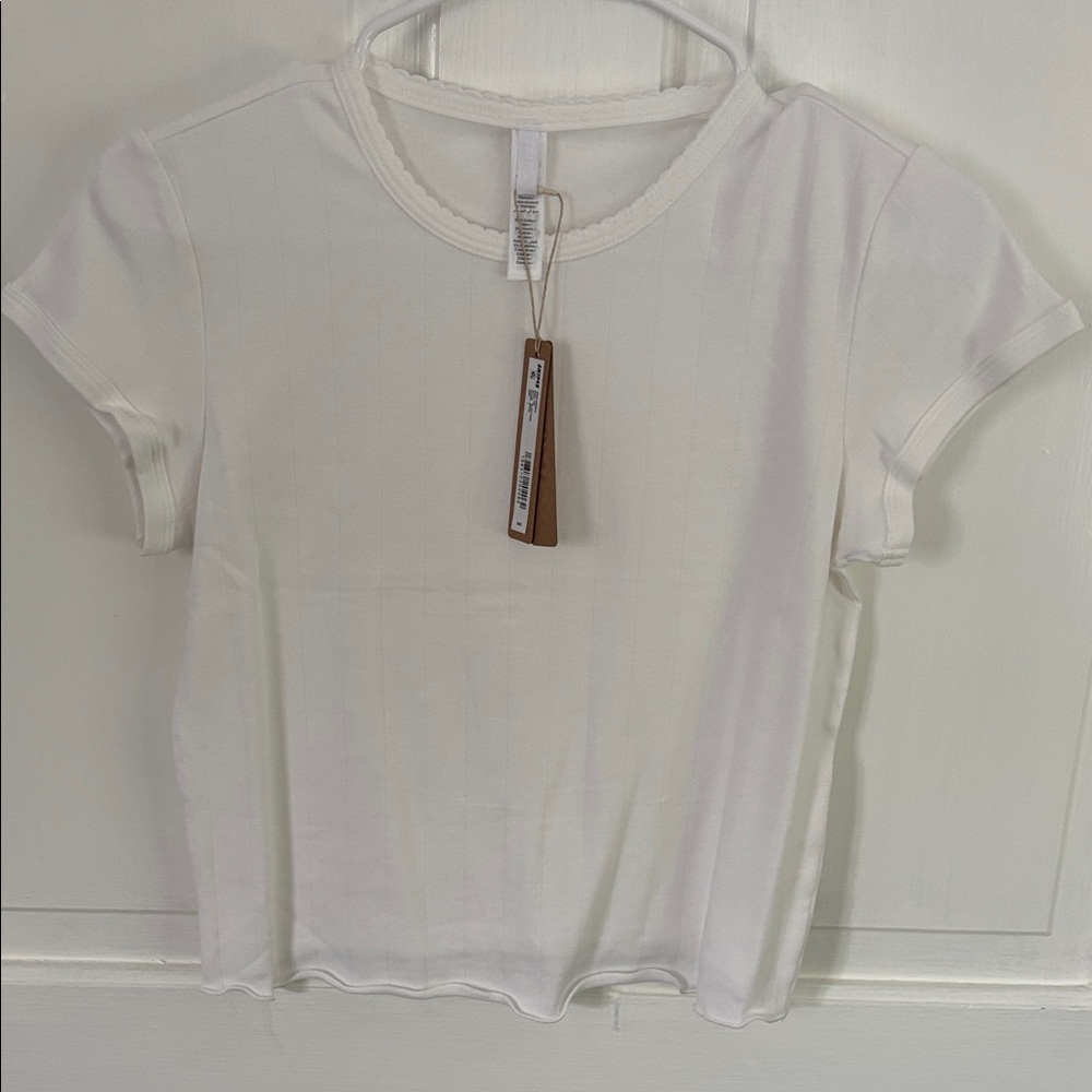 Skims white tee size large NWT